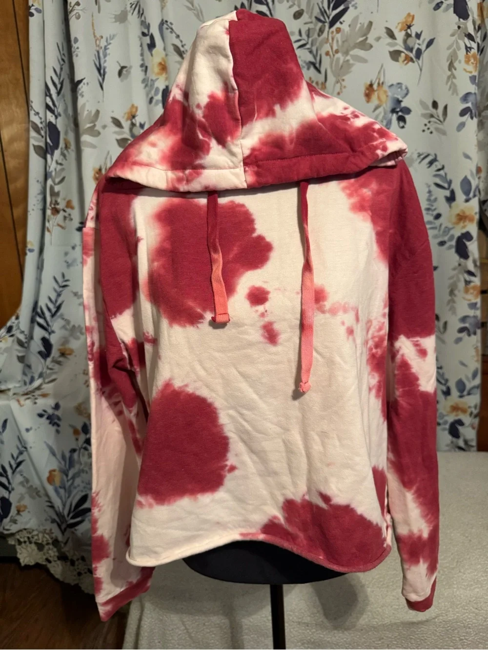 Tie-Dye Hot Pink Red and White Hooded Pullover Top Size Large B7